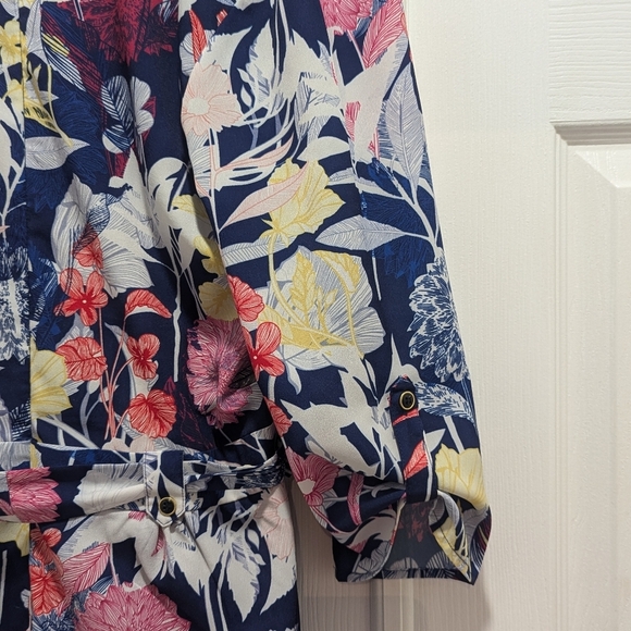 Yumi Kim Floral Belted Romper w Pockets - Picture 8 of 11